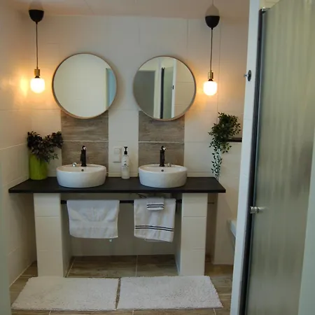 Holiday home Vakantiehuis Roos *