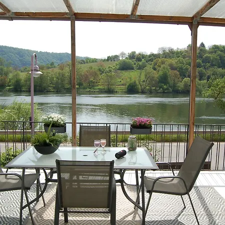 Vakantiehuis Roos Сasa de vacaciones Kröv